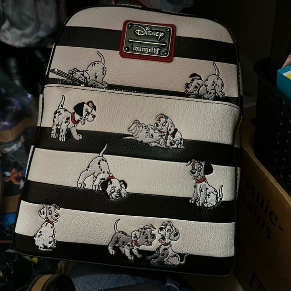 Loungefly Handbags - NWT Loungefly 101 Dalmatian backpack